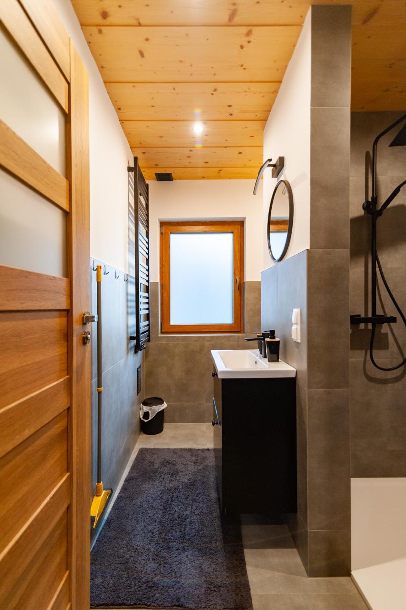 Mace Chalet