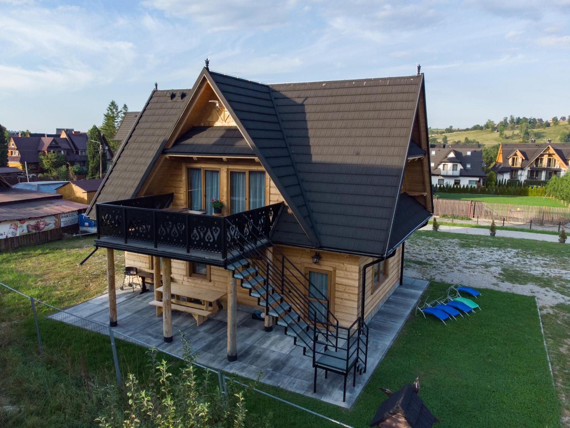 Mace Chalet